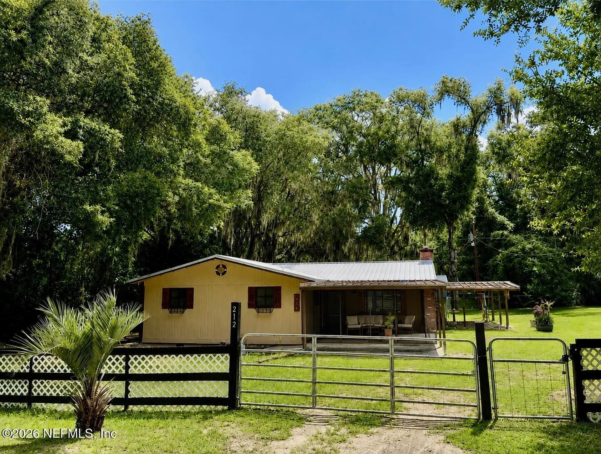 212 Dogwood Drive Interlachen FL 32148