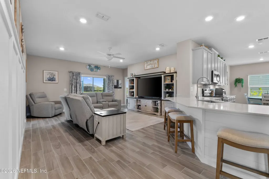 2746 Pointed Leaf Road Green Cove Springs FL 32043