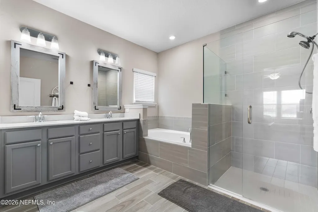 2746 Pointed Leaf Road Green Cove Springs FL 32043