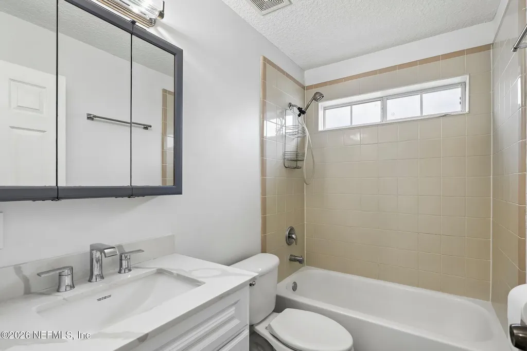 5628 Crest Creek Drive Jacksonville FL 32258