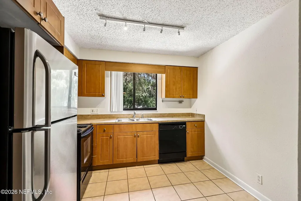 5811 Atlantic Boulevard Jacksonville FL 32207