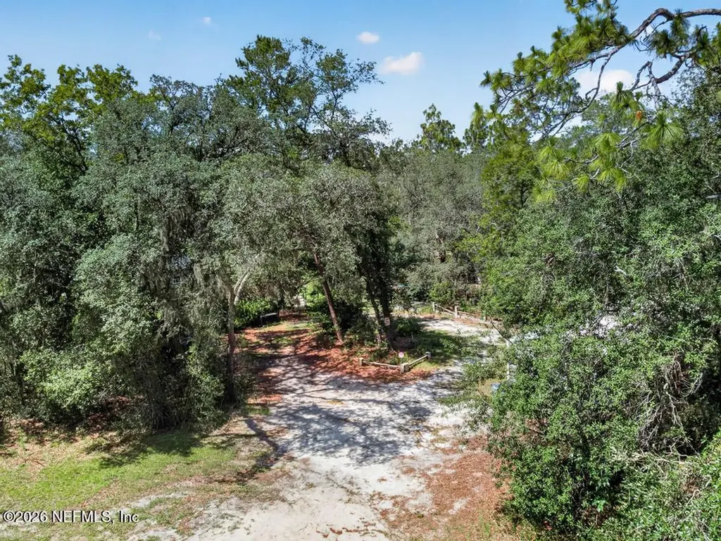 101 Pond Circle Interlachen FL 32148
