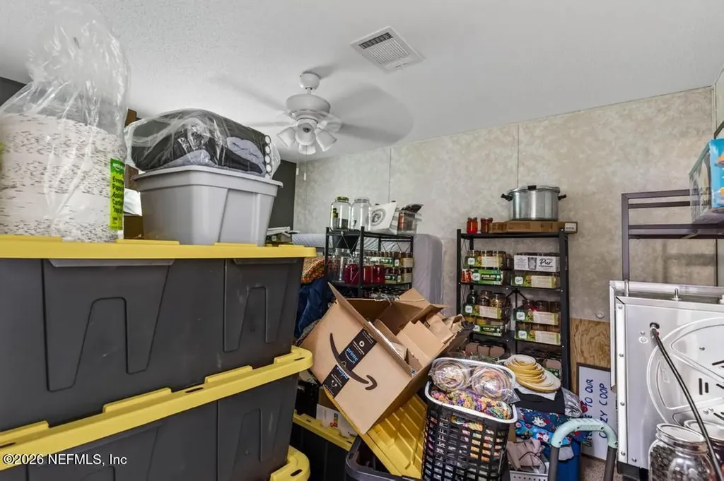 101 Pond Circle Interlachen FL 32148