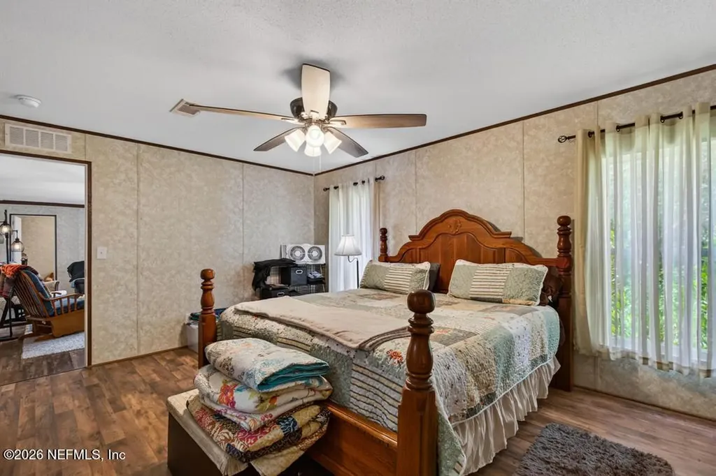 101 Pond Circle Interlachen FL 32148