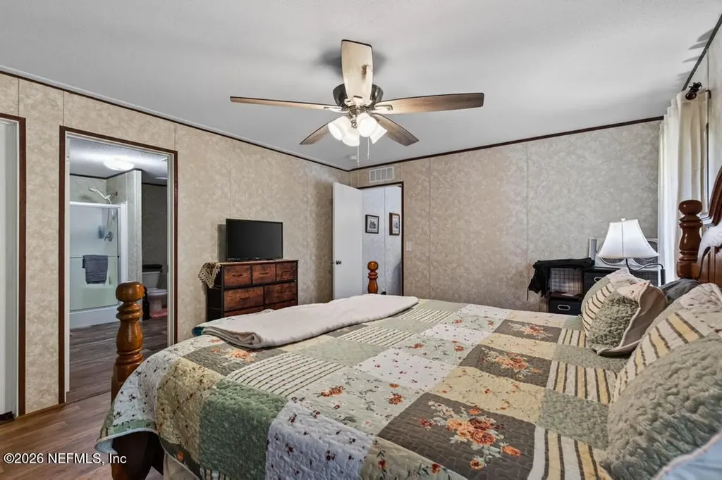 101 Pond Circle Interlachen FL 32148