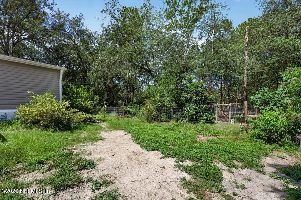 101 Pond Circle Interlachen FL 32148