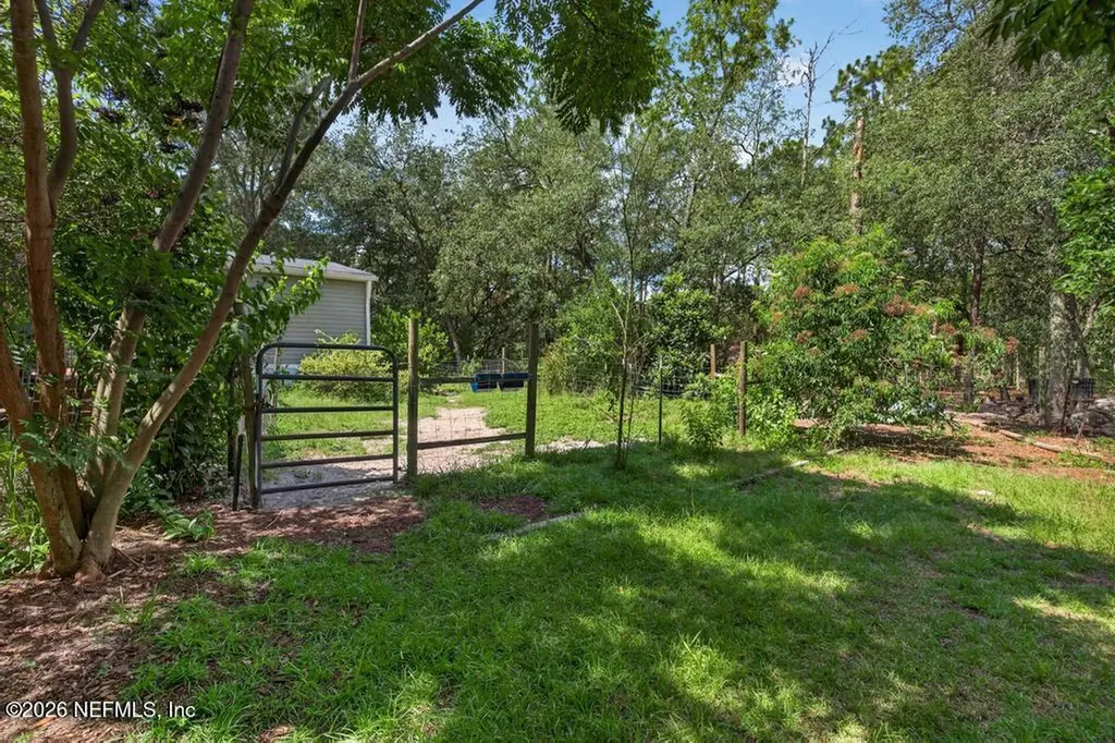 101 Pond Circle Interlachen FL 32148