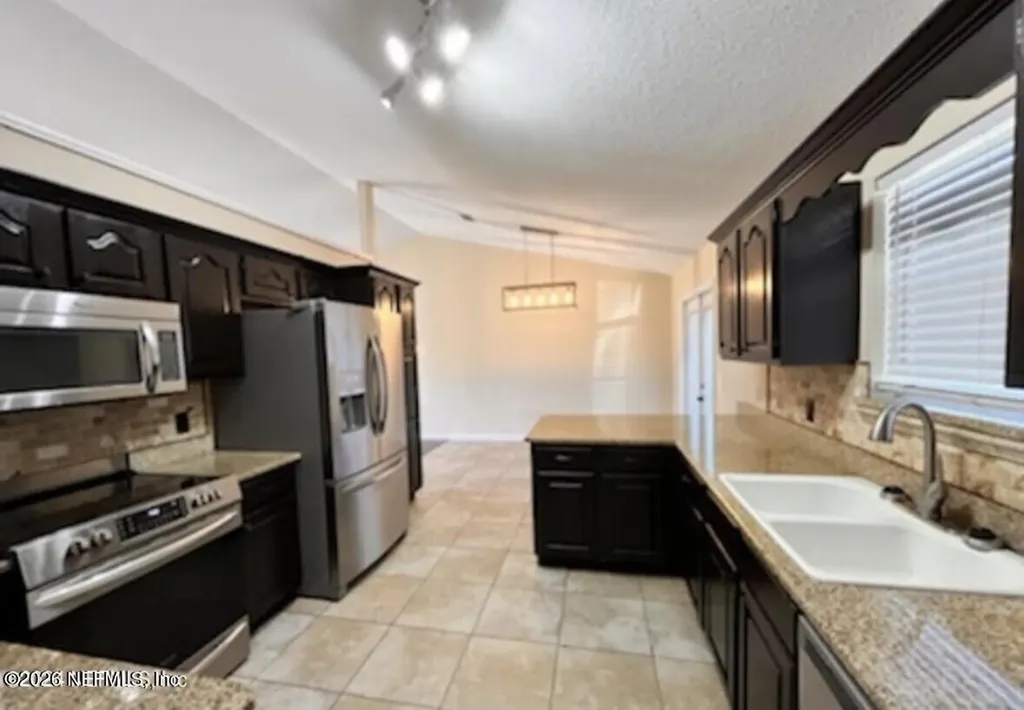 27672 Minnesota Street Hilliard FL 32046