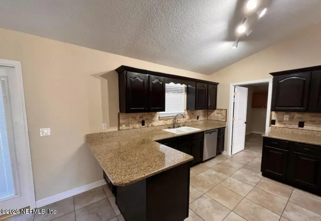 27672 Minnesota Street Hilliard FL 32046
