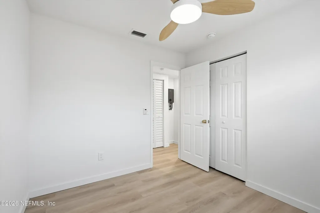 2234 La Valle Drive Jacksonville FL 32210