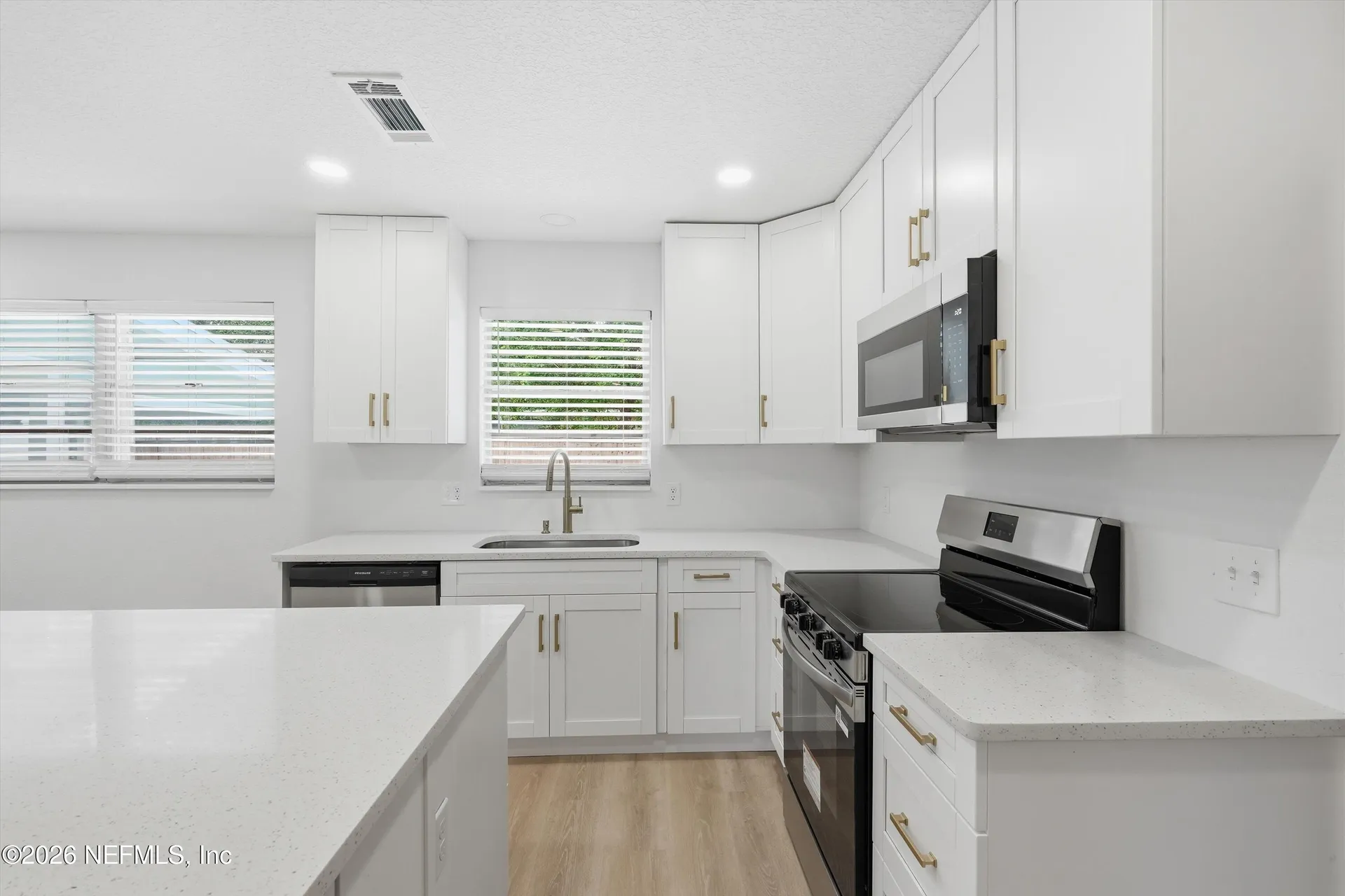2234 La Valle Drive Jacksonville FL 32210