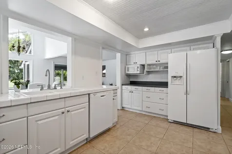 2352 State Road 13 N St. Johns FL 32259