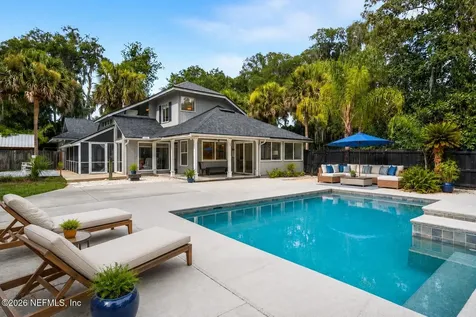 2352 State Road 13 N St. Johns FL 32259