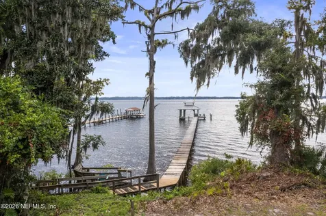 2352 State Road 13 N St. Johns FL 32259