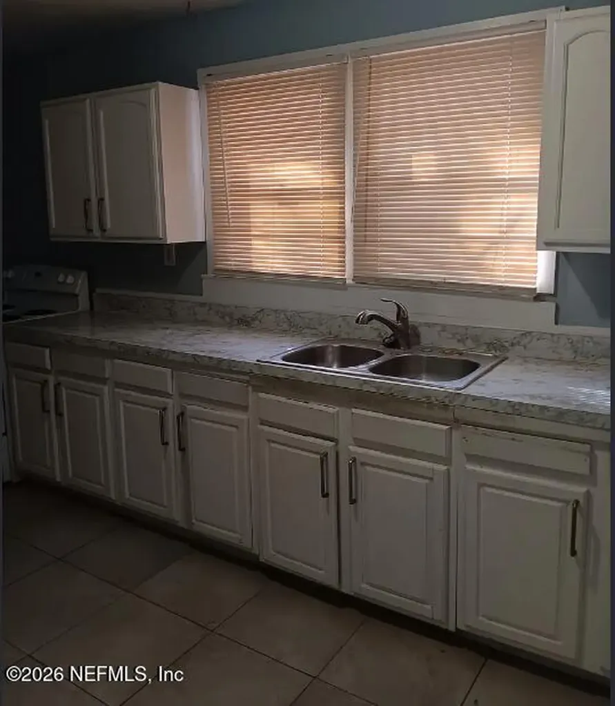 1770 W W 10th Street Jacksonville FL 32209
