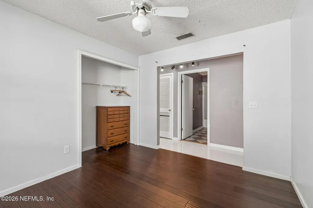 5065 Knightsbridge Circle N Jacksonville FL 32244