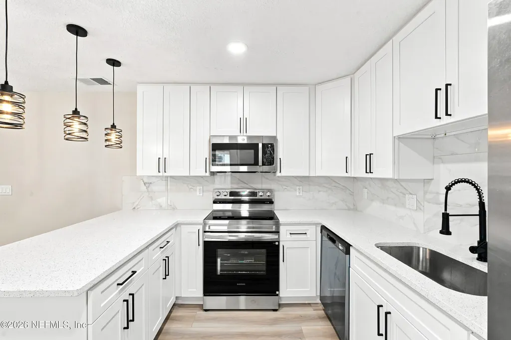5331 N North River Road Jacksonville FL 32211