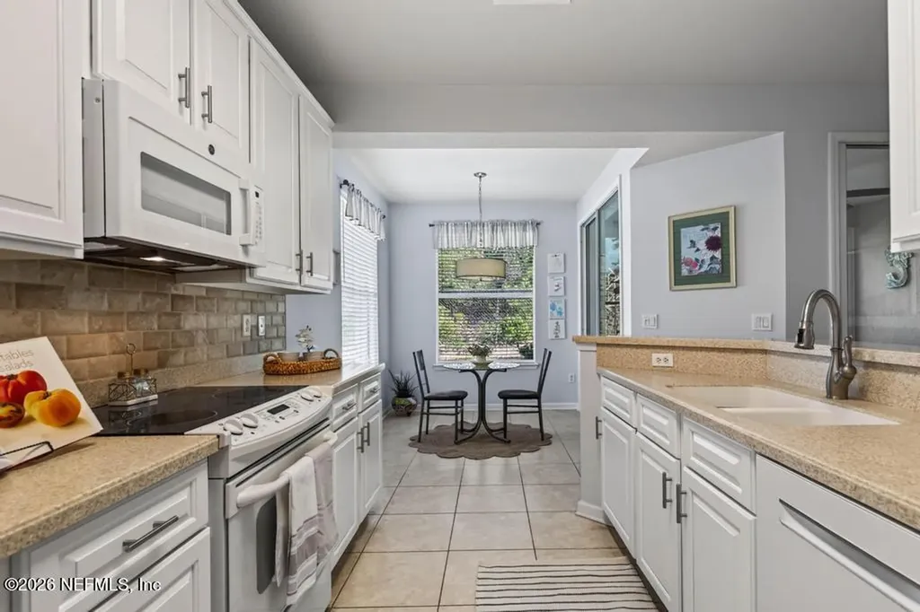 8573 Little Swift Circle Jacksonville FL 32256