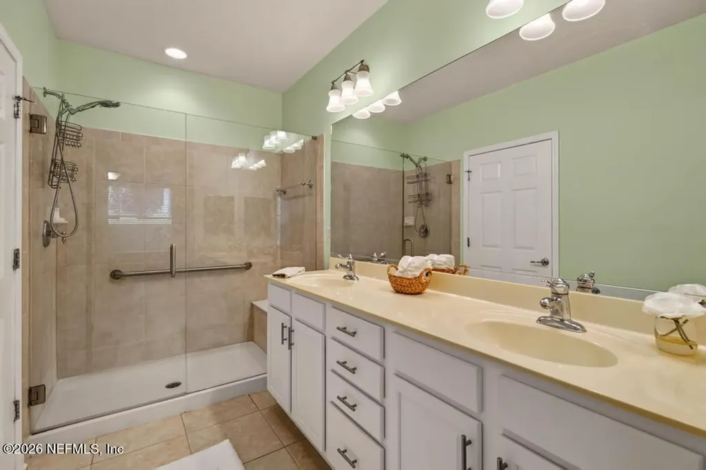 8573 Little Swift Circle Jacksonville FL 32256