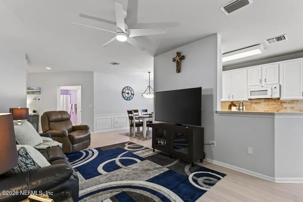 8573 Little Swift Circle Jacksonville FL 32256