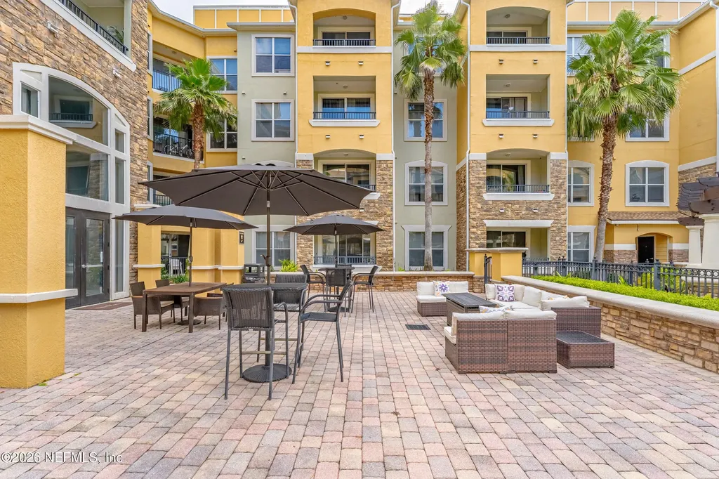 8539 Gate Parkway Jacksonville FL 32216