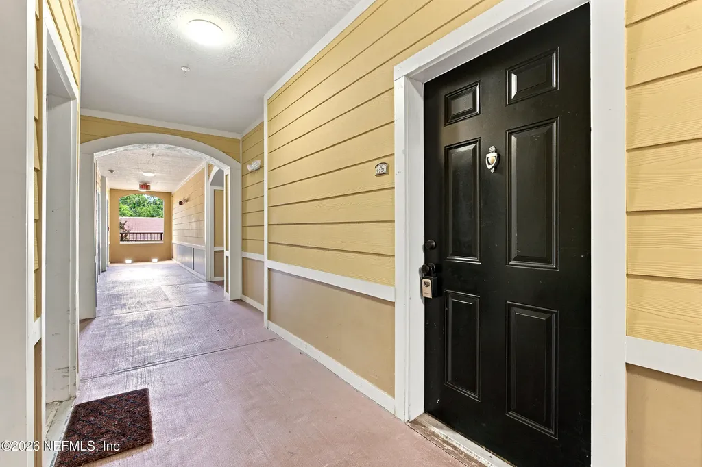 8539 Gate Parkway Jacksonville FL 32216
