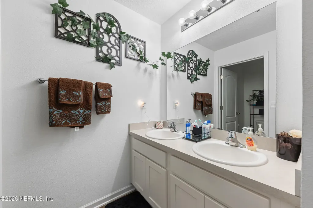 2805 Oak Stream Drive Green Cove Springs FL 32043