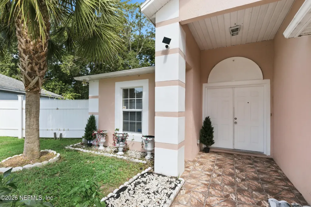 2656 Lantana Lakes Drive E Jacksonville FL 32246