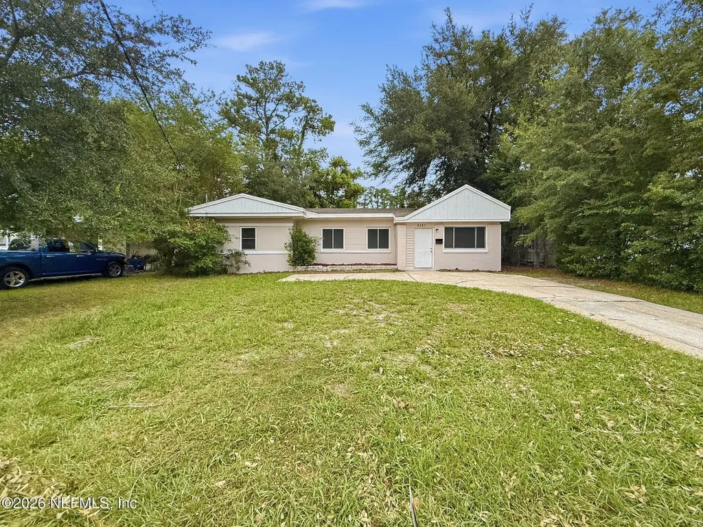 5207 Janice Circle S Jacksonville FL 32210