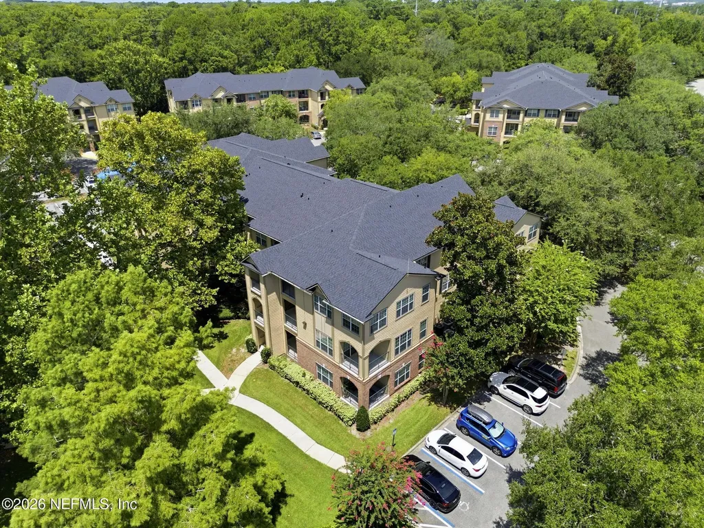 7800 Point Meadows Drive Jacksonville FL 32256