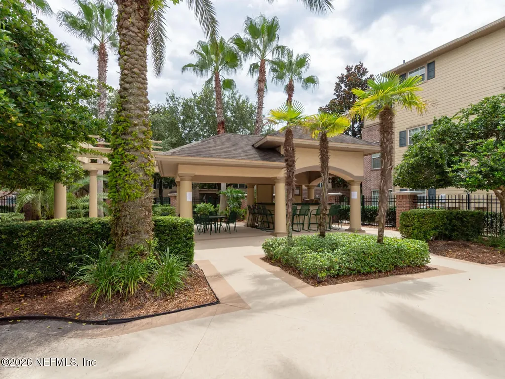 7800 Point Meadows Drive Jacksonville FL 32256