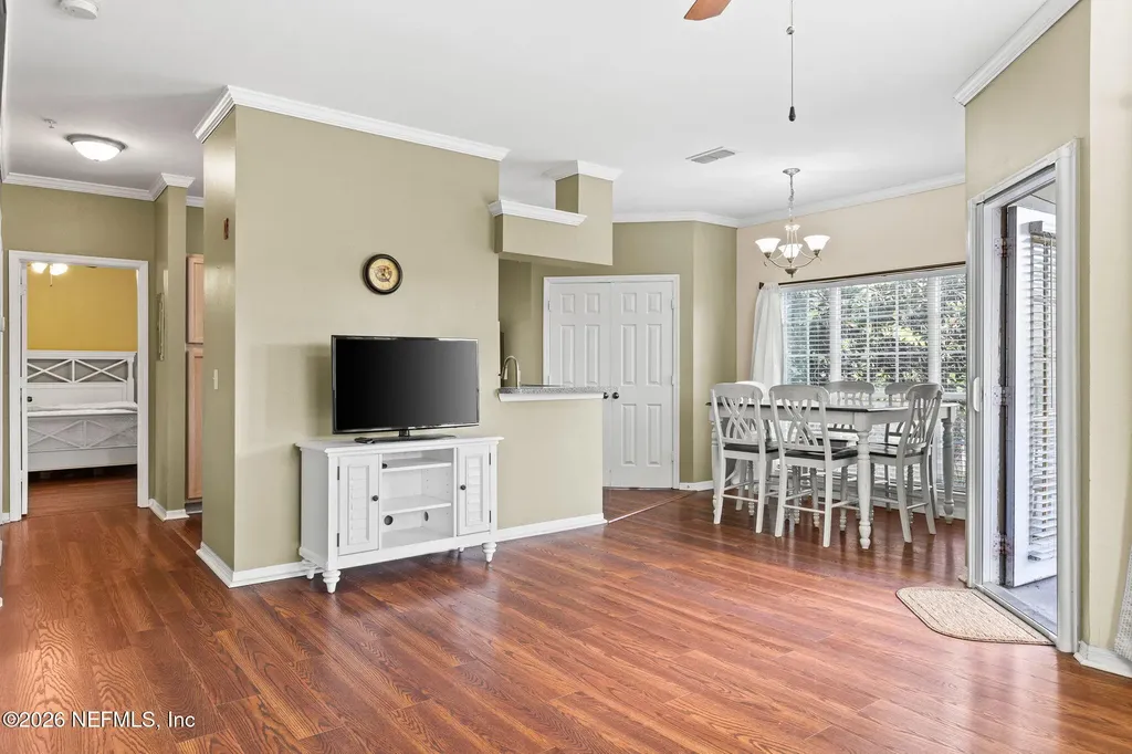 7800 Point Meadows Drive Jacksonville FL 32256
