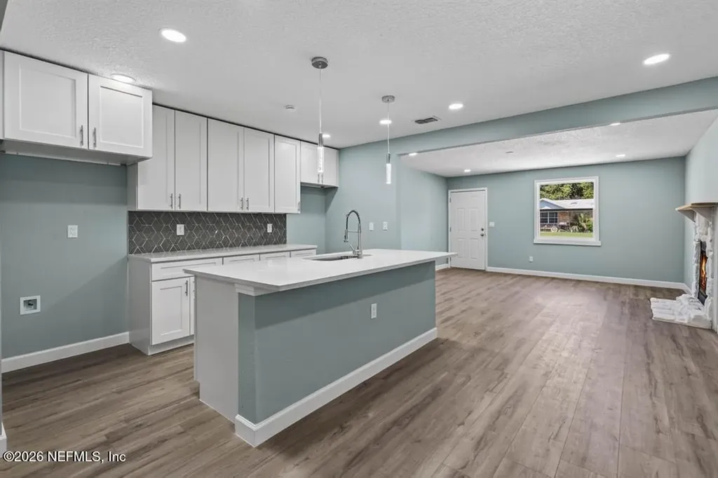 7427 John F Kennedy Drive W Jacksonville FL 32219
