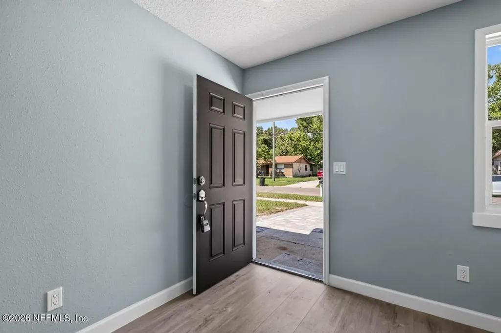 7427 John F Kennedy Drive W Jacksonville FL 32219