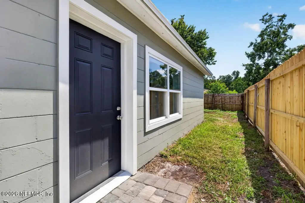 7427 John F Kennedy Drive W Jacksonville FL 32219