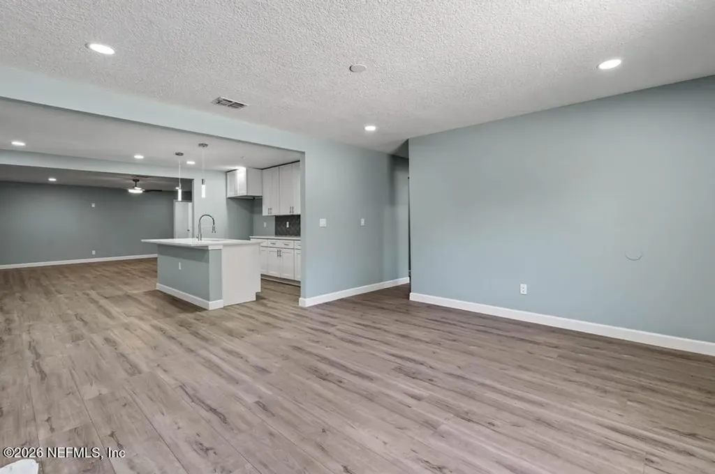 7427 John F Kennedy Drive W Jacksonville FL 32219