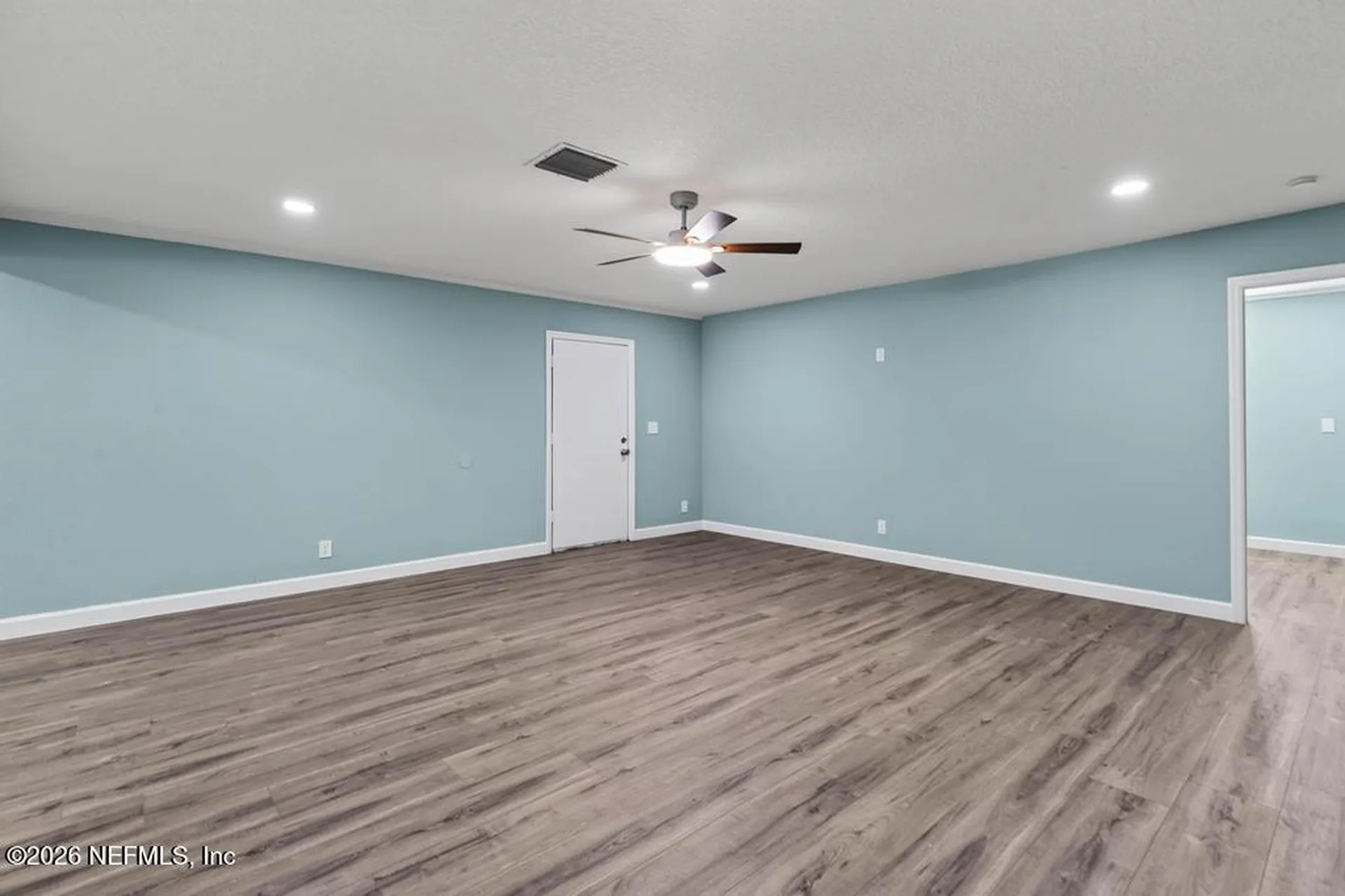 7427 John F Kennedy Drive W Jacksonville FL 32219