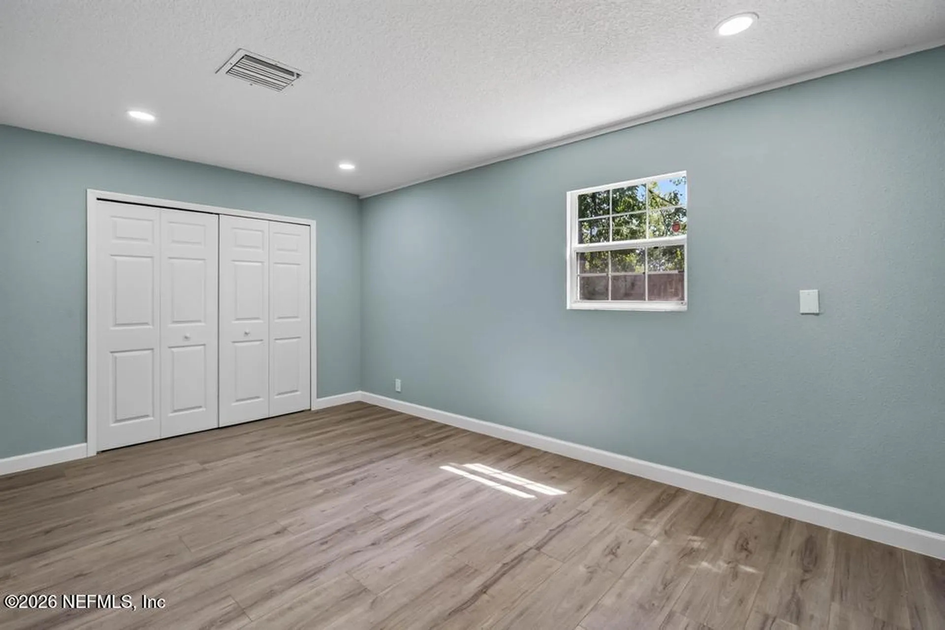 7427 John F Kennedy Drive W Jacksonville FL 32219