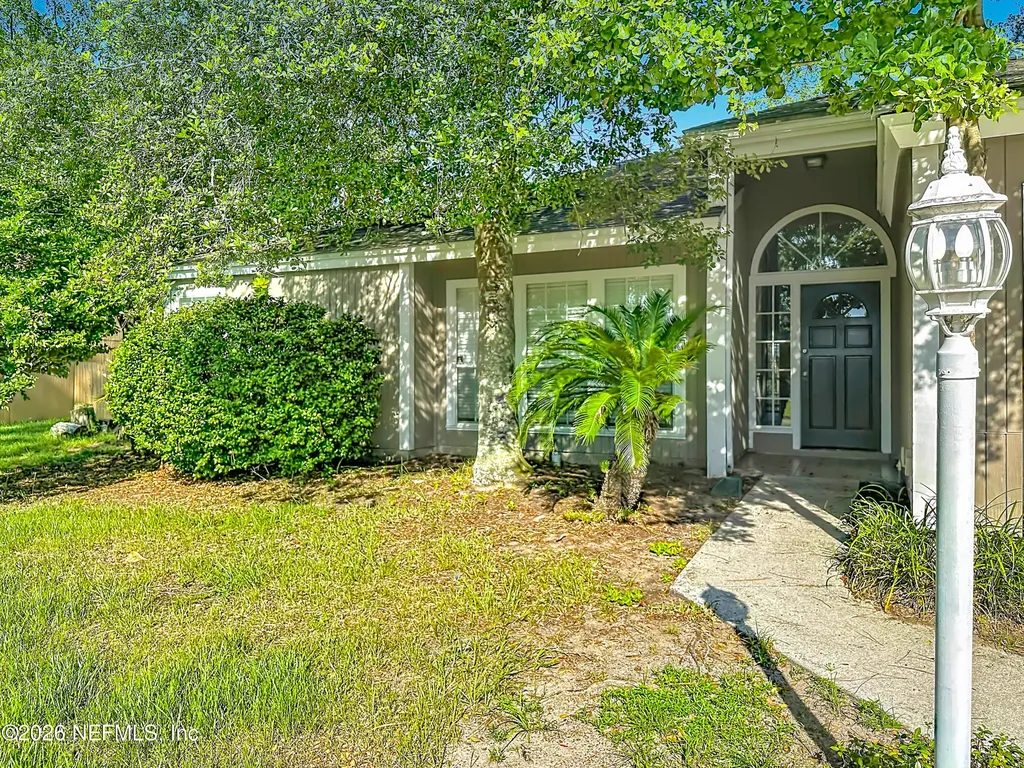 8174 Loch Lomond Lane Jacksonville FL 32244