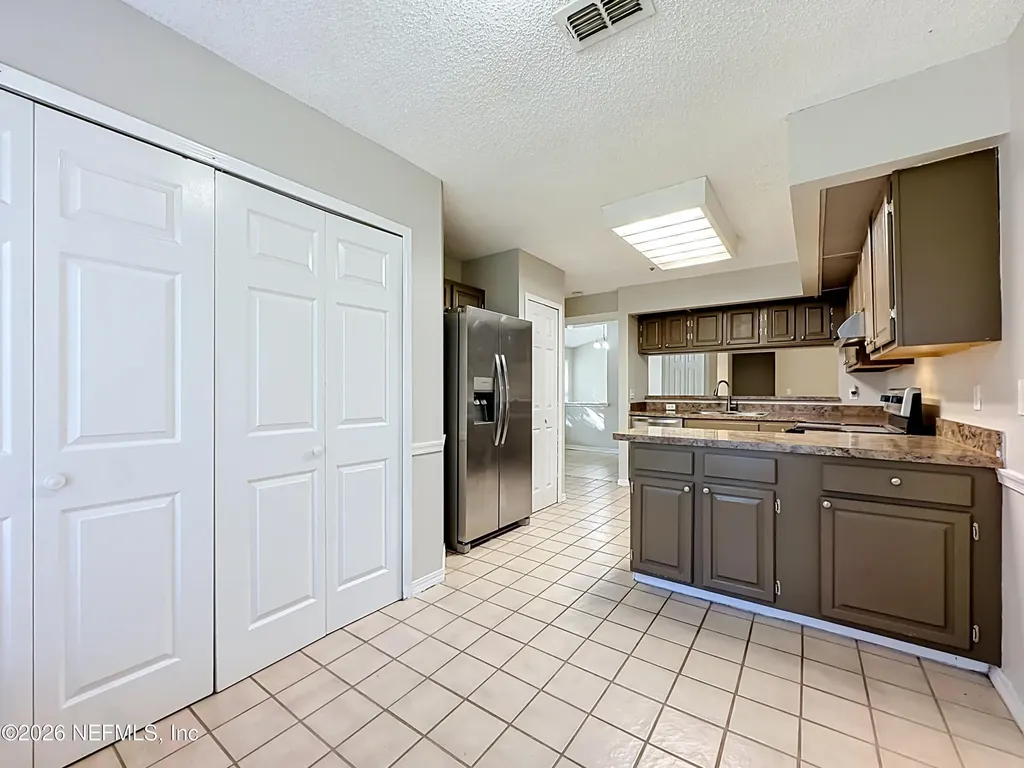 8174 Loch Lomond Lane Jacksonville FL 32244