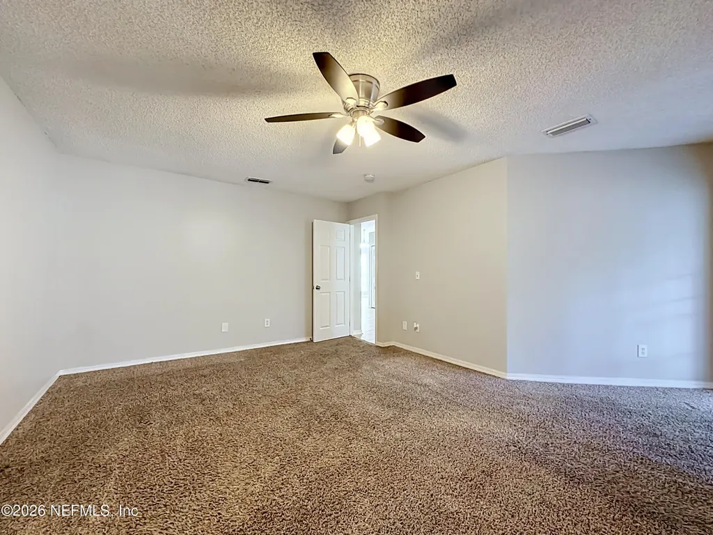 8174 Loch Lomond Lane Jacksonville FL 32244