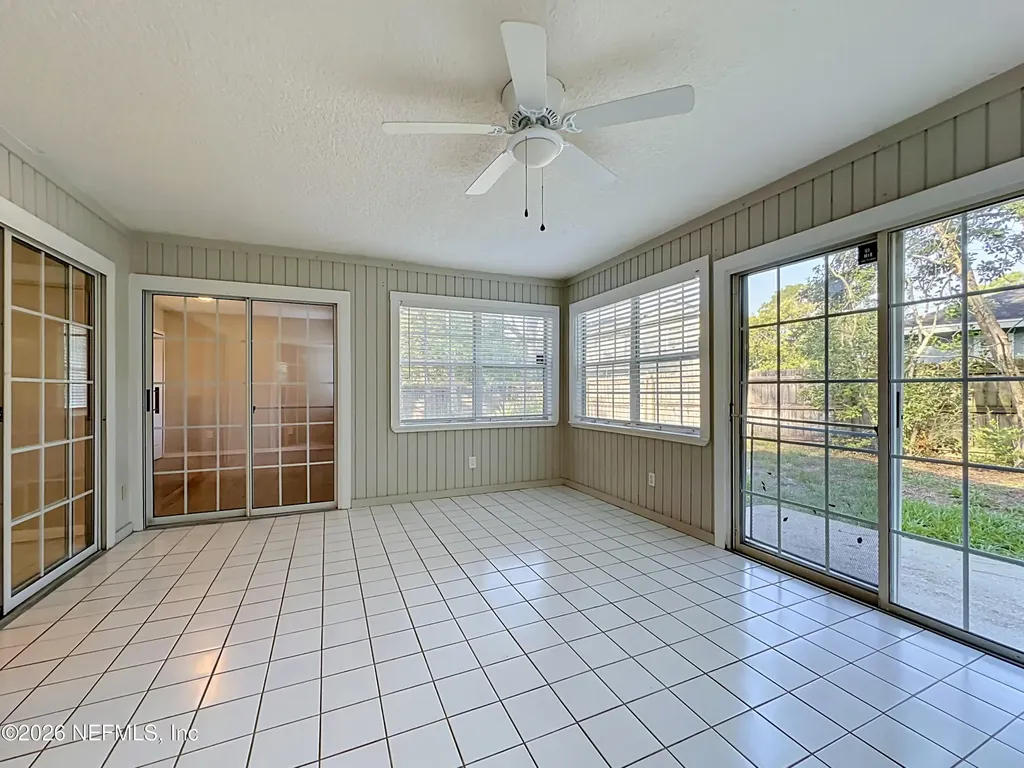 8174 Loch Lomond Lane Jacksonville FL 32244