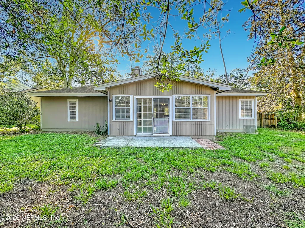 8174 Loch Lomond Lane Jacksonville FL 32244