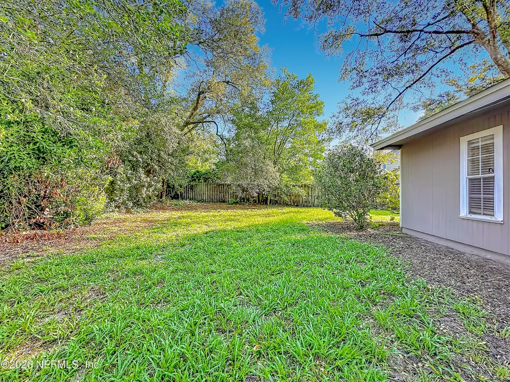 8174 Loch Lomond Lane Jacksonville FL 32244