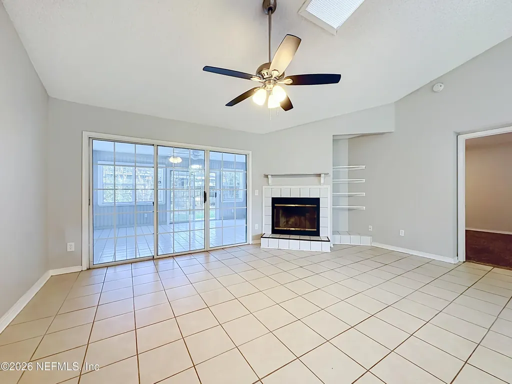 8174 Loch Lomond Lane Jacksonville FL 32244