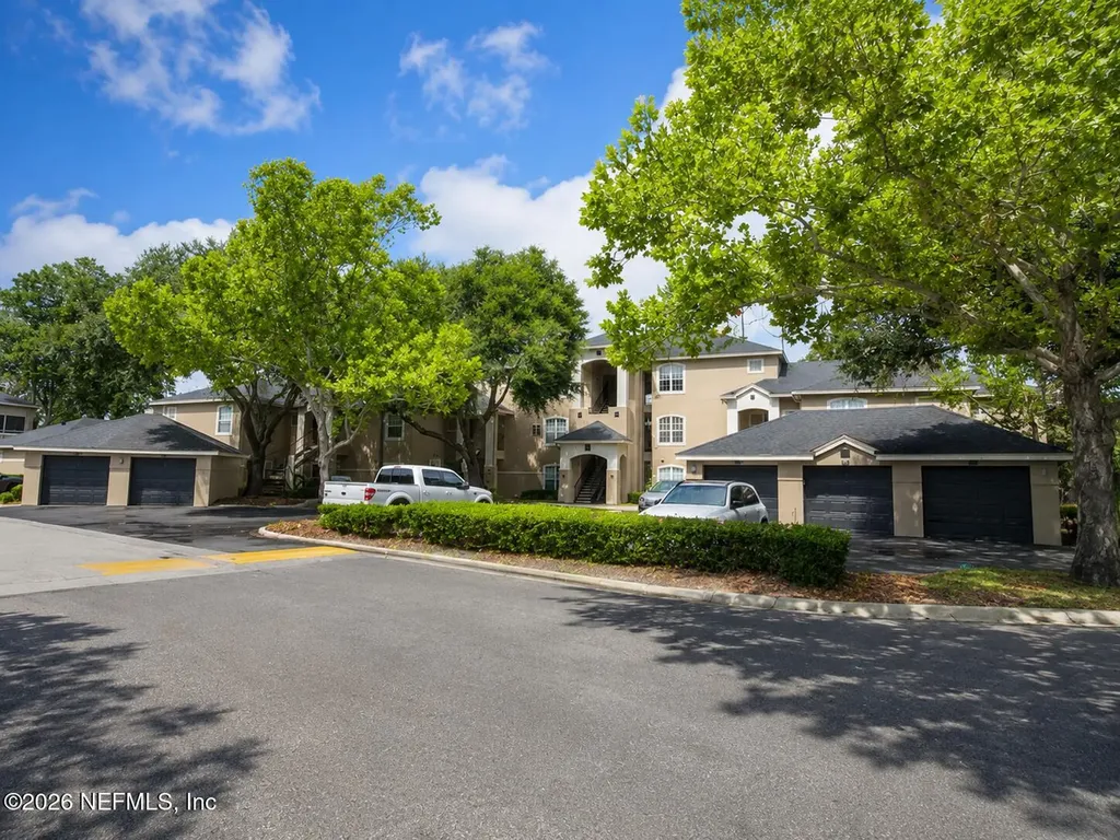 1701 The Greens Way Jacksonville Beach FL 32250