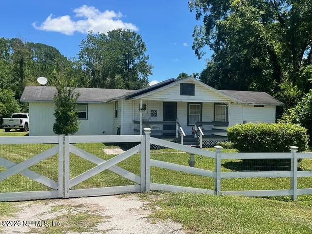 9559 SE State Road 100 Starke FL 32091