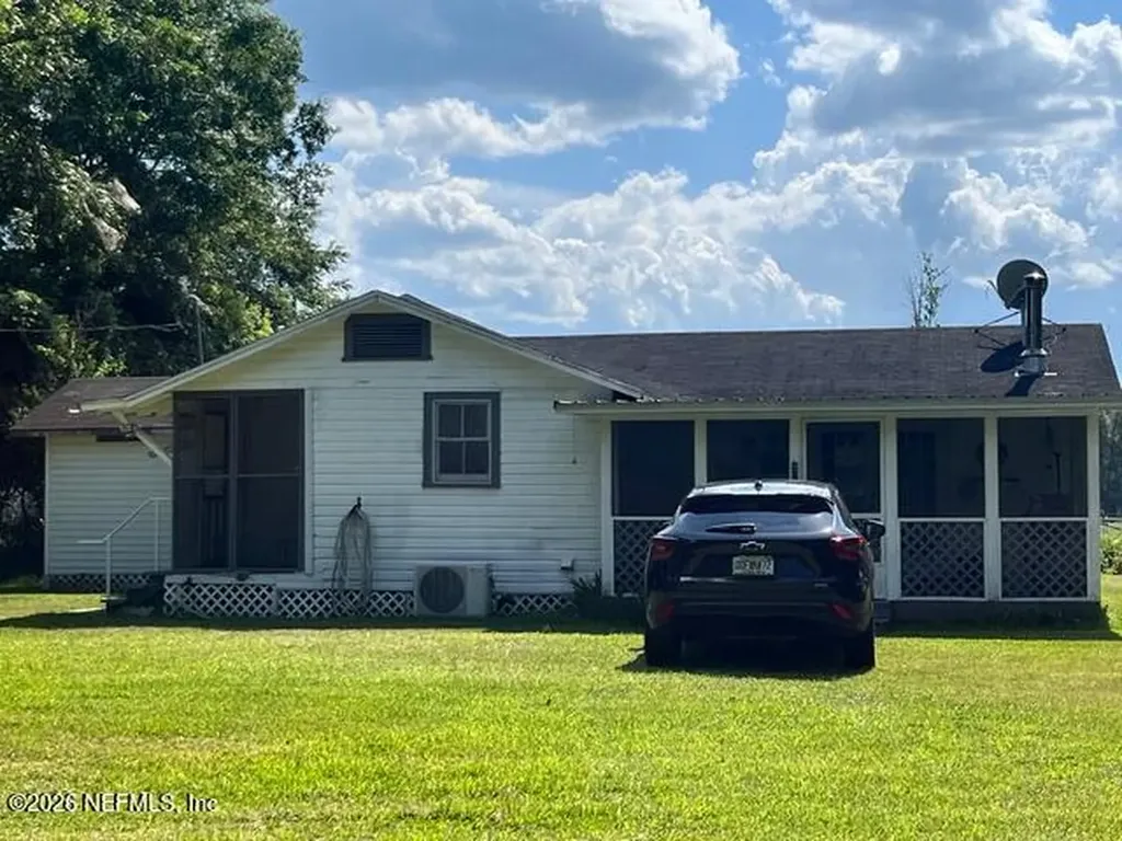 9559 SE State Road 100 Starke FL 32091
