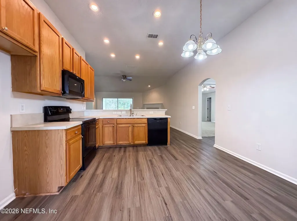 8436 Staplehurst Drive W Jacksonville FL 32244