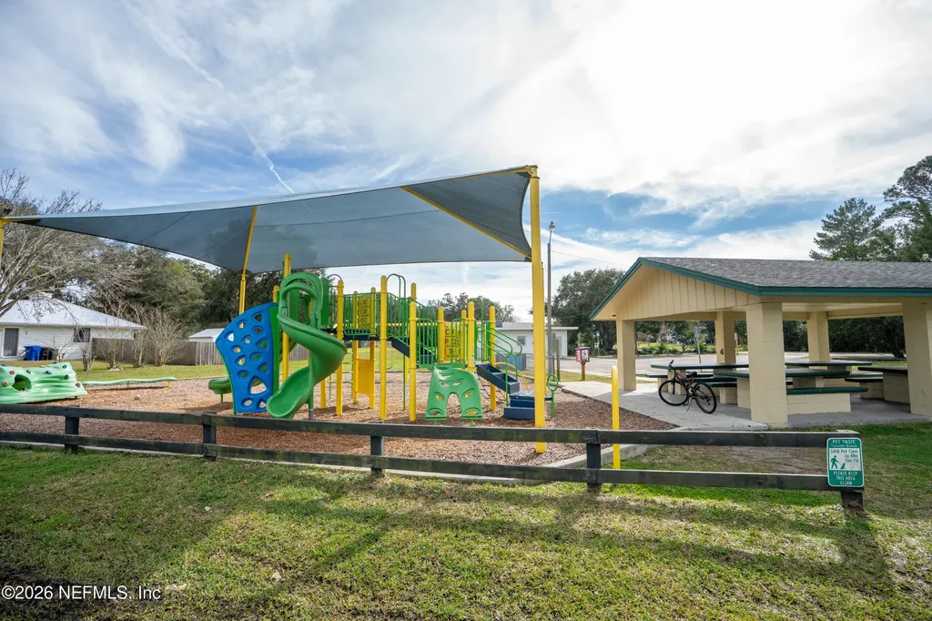 907 Queen Road St. Augustine FL 32086